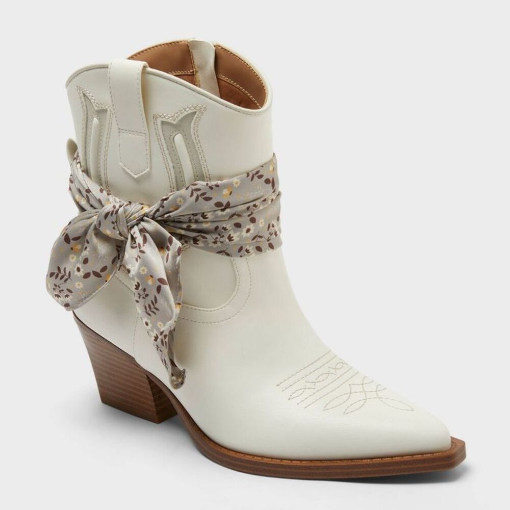 Women's Frannie Ankle Boots - Universal Thread Cream 6.5